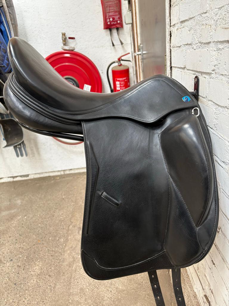 Prestige Monza 18" / 32, Dieren en Toebehoren, Paarden en Pony's | Zadels, Ophalen of Verzenden, Springen