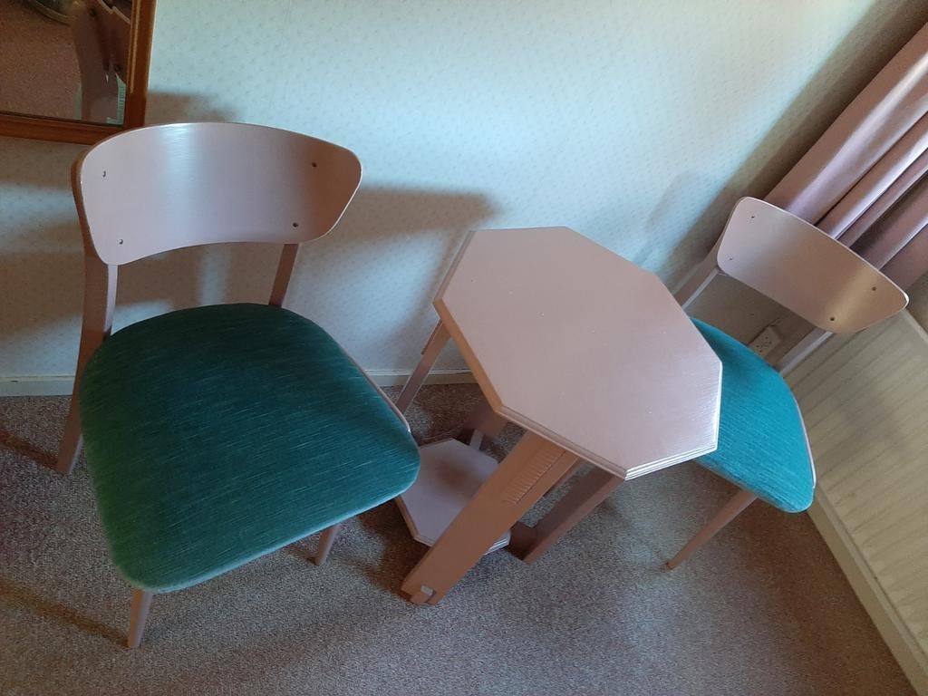 Houten zitje met 2 stoelen en 8-kantig tafeltje, Ophalen, Gebruikt, Twee, Overige kleuren