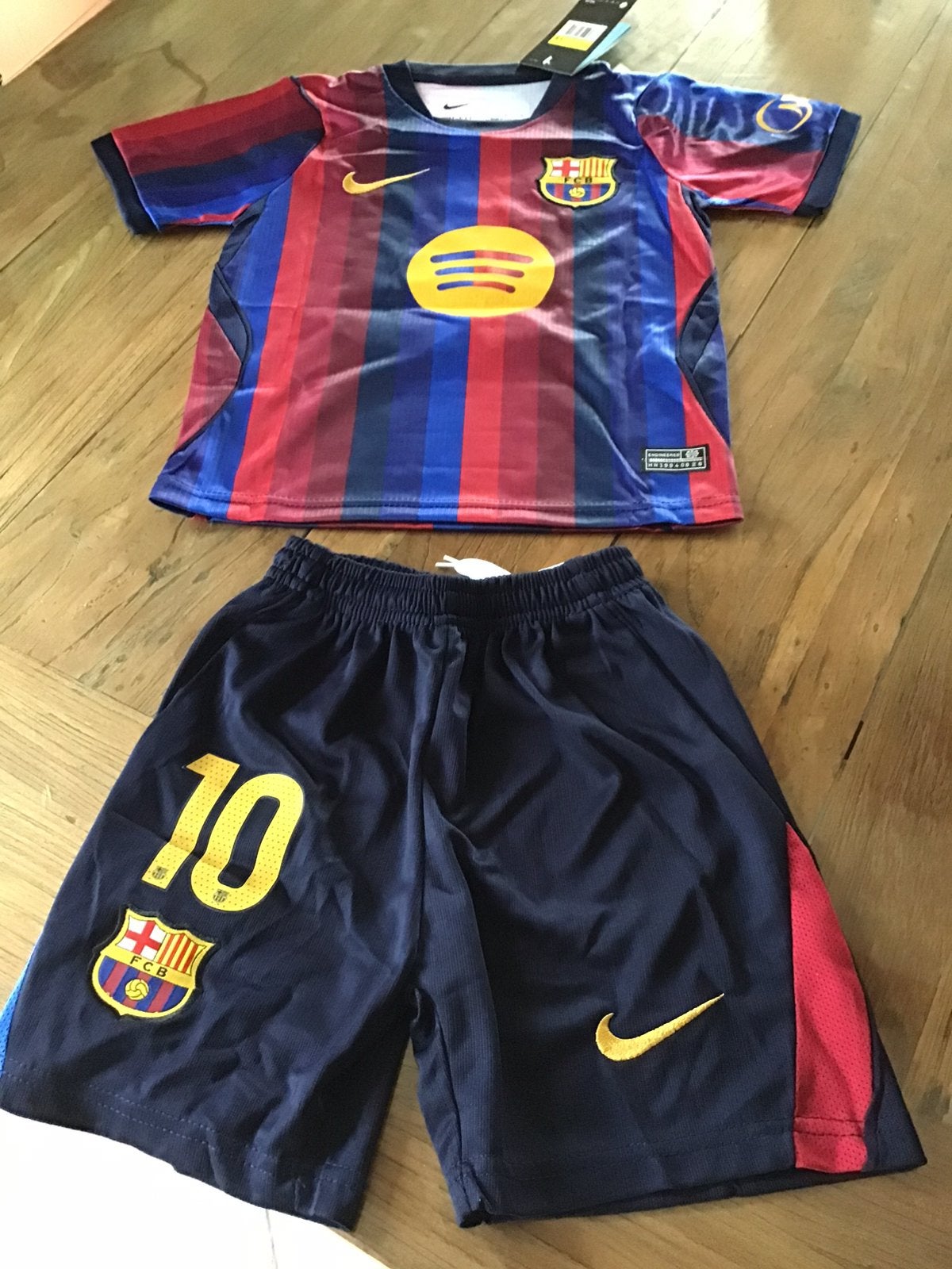 Nieuw Voetbal tenue Barcelona Yamin Lamal, Maat XS of kleiner, Ophalen of Verzenden, Nieuw, Set