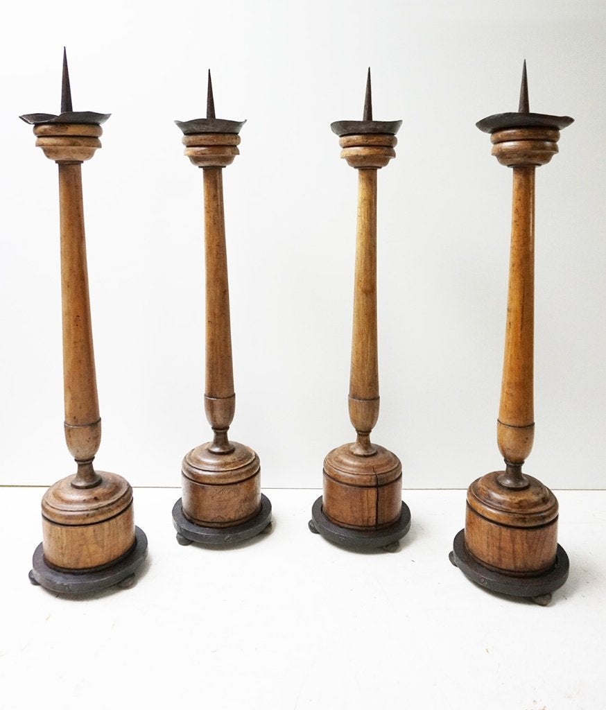 4 antieke 19de eeuwse houten kandelaren uit kerk, Ophalen, Gebruikt, Hout