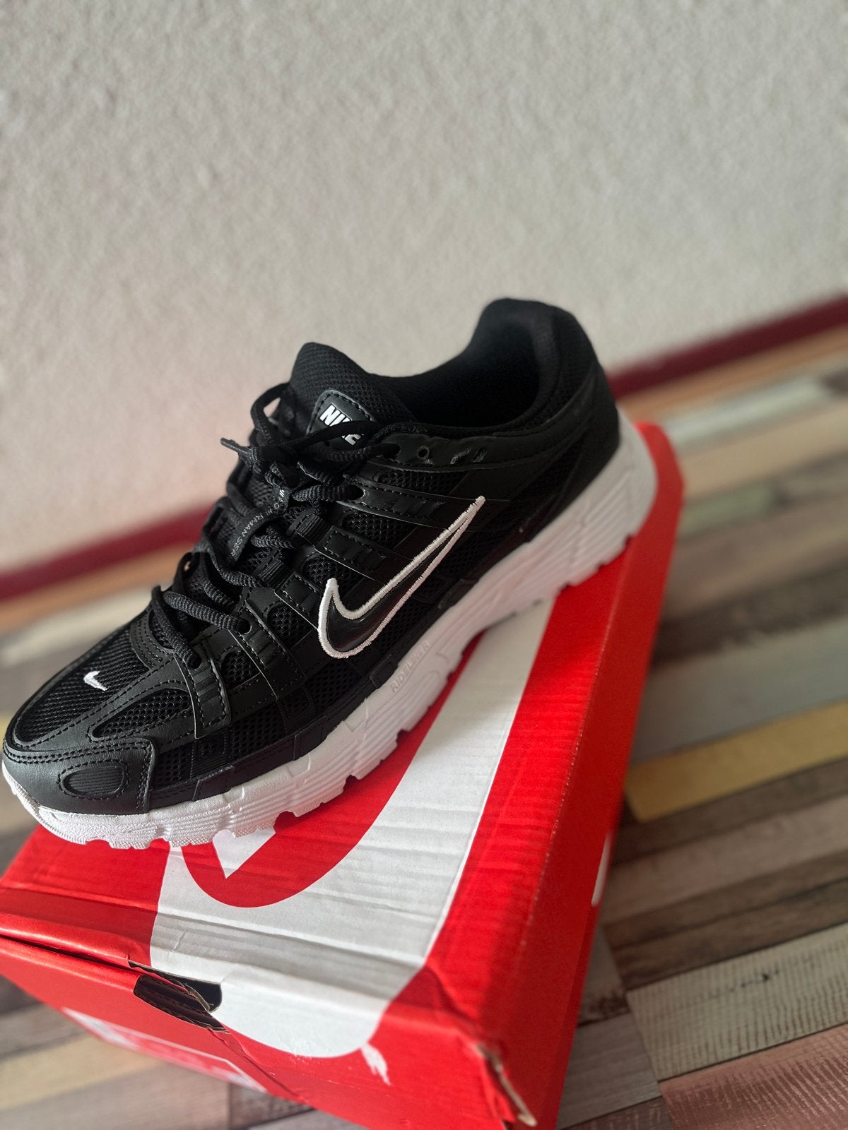 Nike P-6000 Sneakers Maat 43 Zwart/Wit, Kleding | Heren, Schoenen, Ophalen of Verzenden, Nieuw, Zwart, Sneakers of Gympen