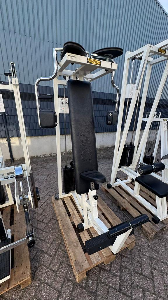 Technogym Isotonic Pectoral, Sport en Fitness, Ophalen, Zo goed als nieuw, Overige typen