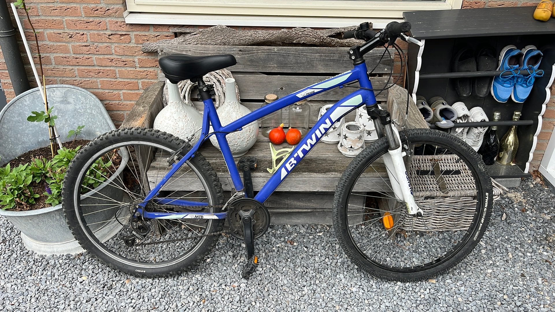 B-Twin Rockrider 340 MTB, Gebruikt, Velgrem, Handrem, Ophalen