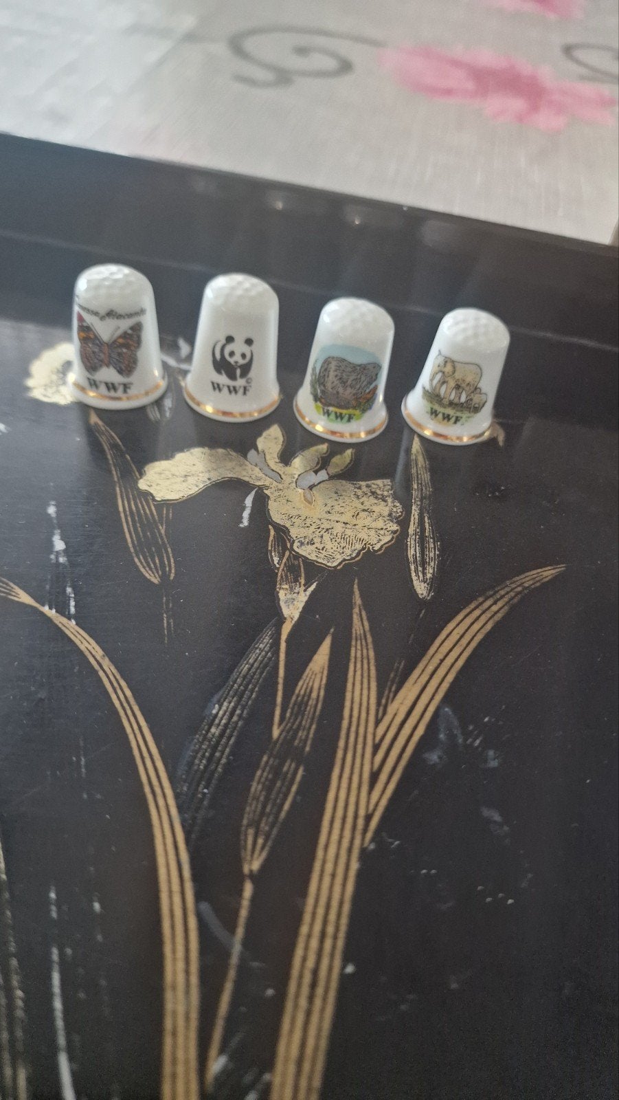 11 vingerhoedjes in één koop15€, Ophalen of Verzenden, Gebruikt, Porselein, Nederland