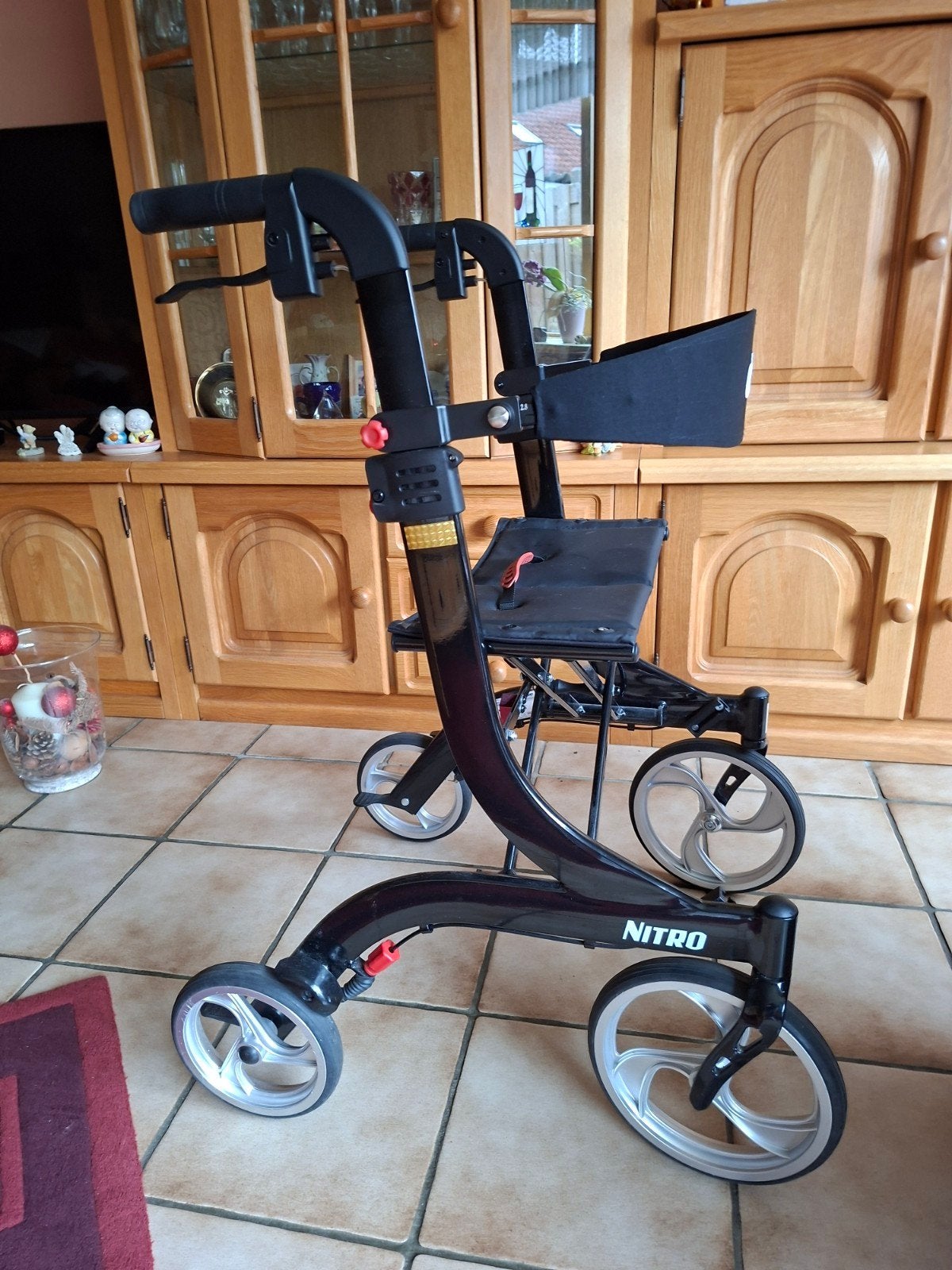 Zeer nette rollator, zo goed als nieuw, Diversen, Ophalen, Lichtgewicht, Zo goed als nieuw