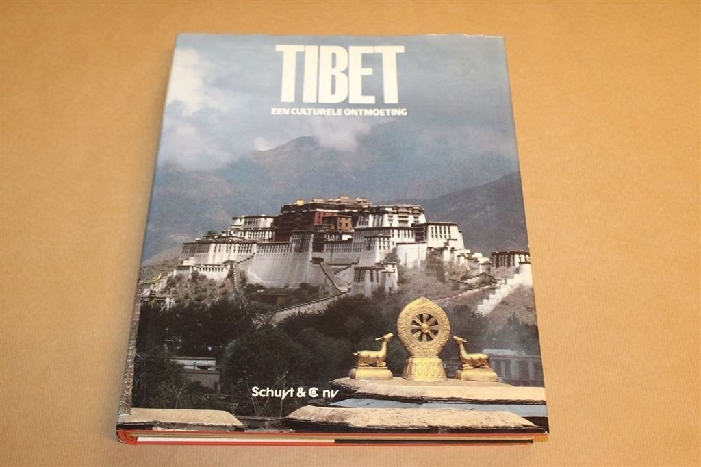 Tibet — Fotoboek en Informatie Geschiedenis, Cultuur Etc., Ophalen of Verzenden, Gelezen, Azië