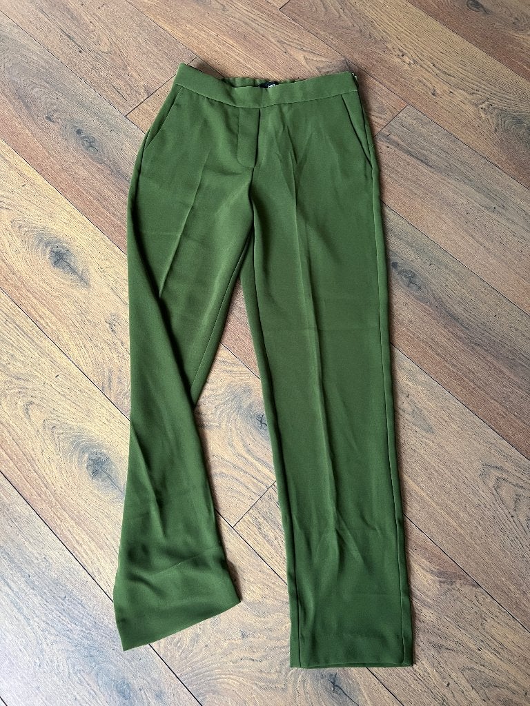 Mango prachtige tailored fit groene broek maat 34 nieuw, Mango, Nieuw, Ophalen of Verzenden, Maat 34 (XS) of kleiner