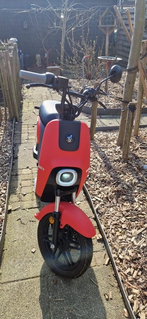 Segway B110 S Elektrische scooter, Fietsen en Brommers, Snorfietsen en Snorscooters, Elektrisch, Zo goed als nieuw, Ophalen, Overige merken