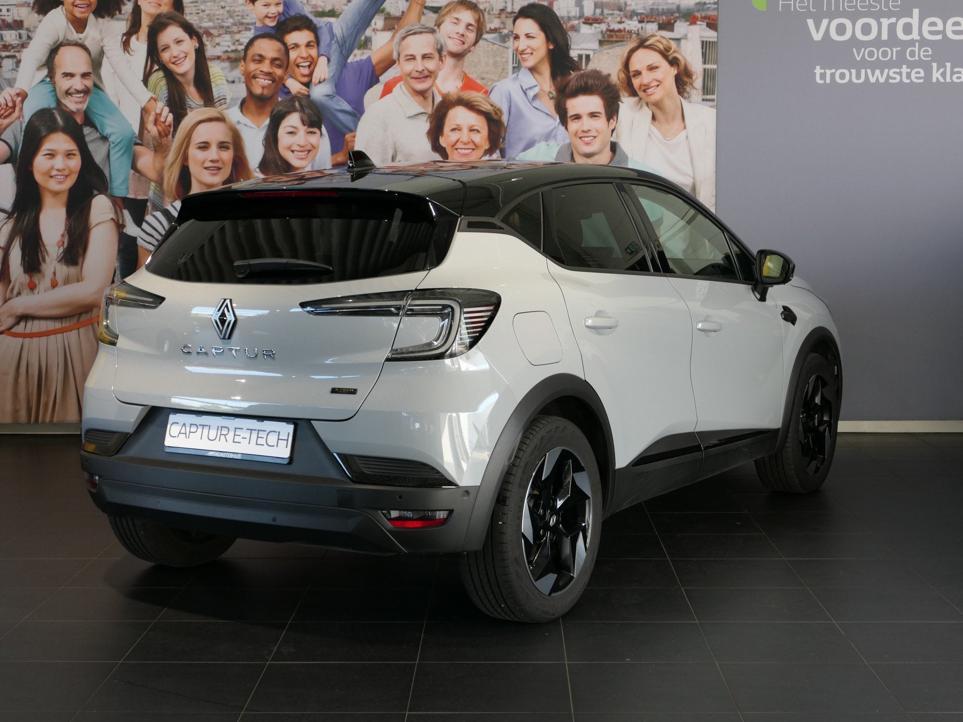 Renault Captur 1.8 E-Tech full hybrid 160 techno Camera, Ada, Auto's, Stof, 4 cilinders, Overige brandstoffen, 23 km/l
