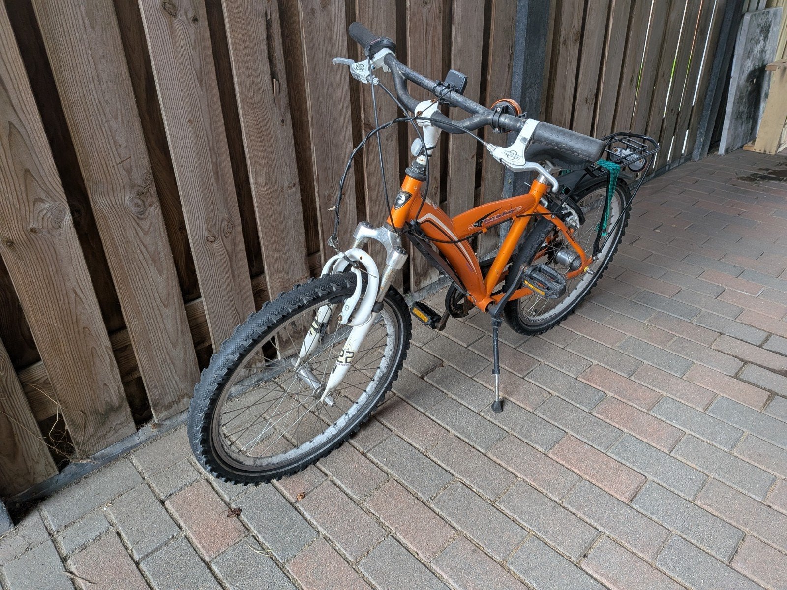 Foto 2 van Batavus Snake kinderfiets - Oranje