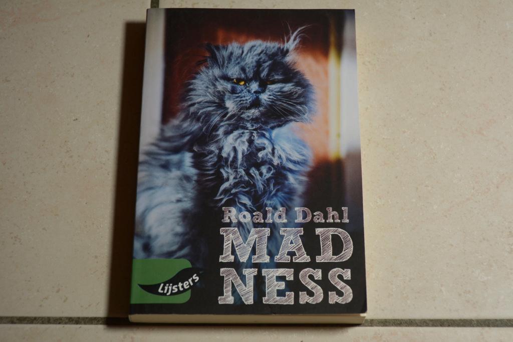 Blackbirds: Madness / Roald Dahl , Ophalen of Verzenden, Zo goed als nieuw, Fictie