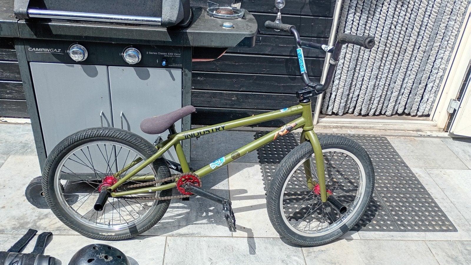 Professionele BMX met veel reserveonderdelen en bescherming, Fietsen en Brommers, Fietsen | Crossfietsen en BMX, Ophalen, Staal