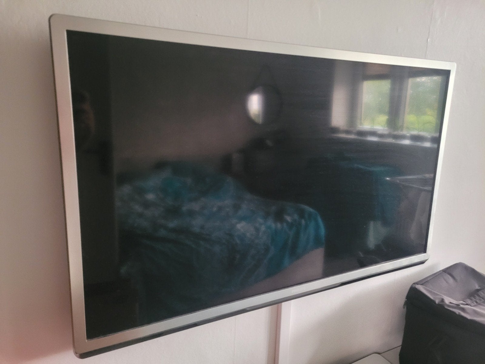 Philips 42-inch Smart TV met muurbeugel en voetsteun, Philips, Ophalen of Verzenden, Zo goed als nieuw, 100 cm of meer