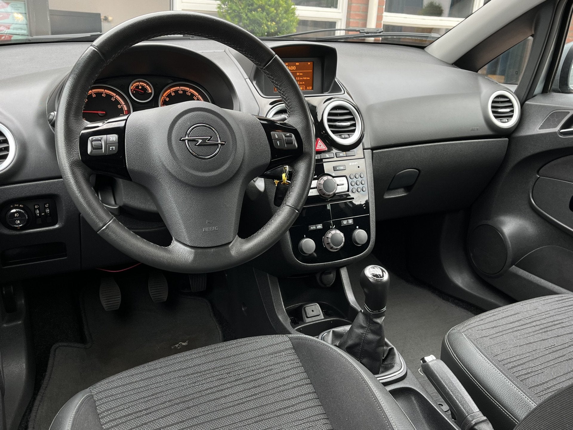 Opel Corsa 1.4-16V Design Edition (bj 2015), Auto's, Voorwielaandrijving, Euro 5, Gebruikt, 4 cilinders