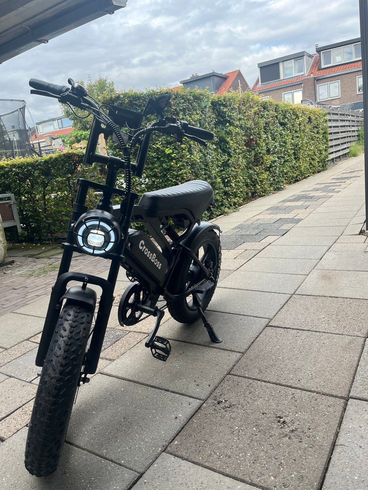 E-bike V20 met GPS tracker en ART 4 slot en alarm, Zo goed als nieuw, 47 tot 51 cm, 50 km per accu of meer, Ophalen