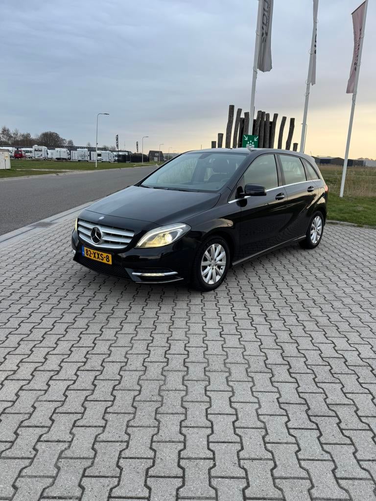 Mercedes-Benz B-Klasse 1.6 B180 5DRS BE Dct7 2012 Zwart, Auto's, 1325 kg, 4 cilinders, 17 km/l, B-Klasse