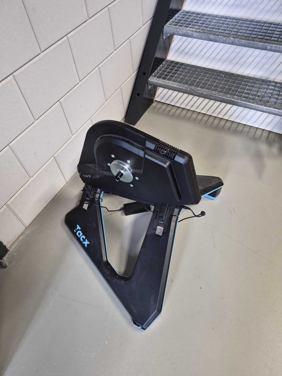 Tacx Smart Trainer met Shimano tandwielen en tabletstandaard, Ophalen, Zo goed als nieuw, Overige typen