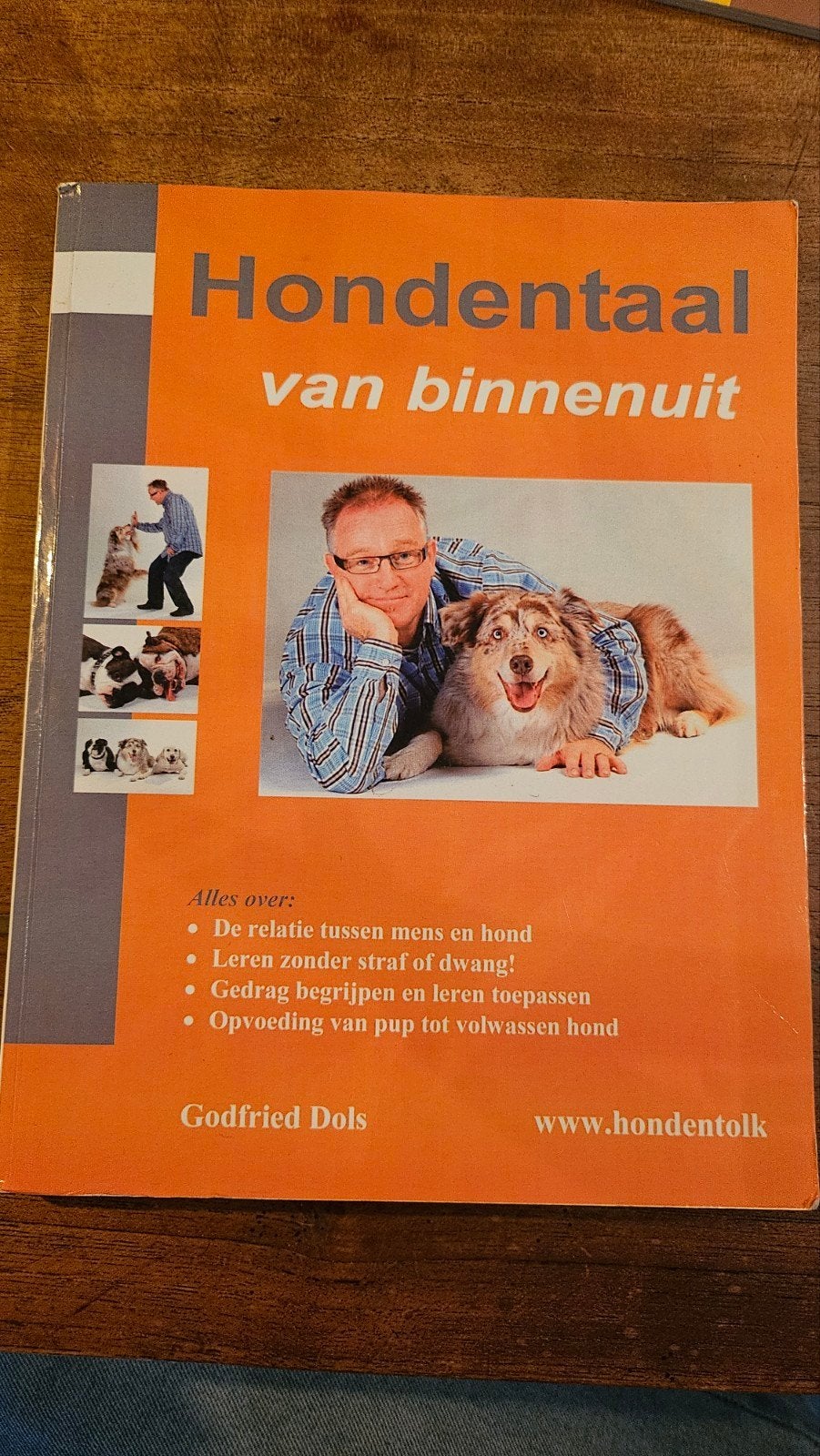 Hondentaal van binnenuit - Godfried Dols (Nieuwstaat), Boeken, Ophalen of Verzenden, Zo goed als nieuw, Honden, Godfried Dols