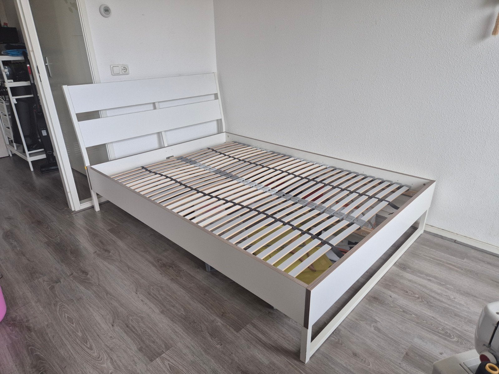 Ikea Trysil Bed 140x200cm, Ophalen, Wit, 140 cm, Twijfelaar