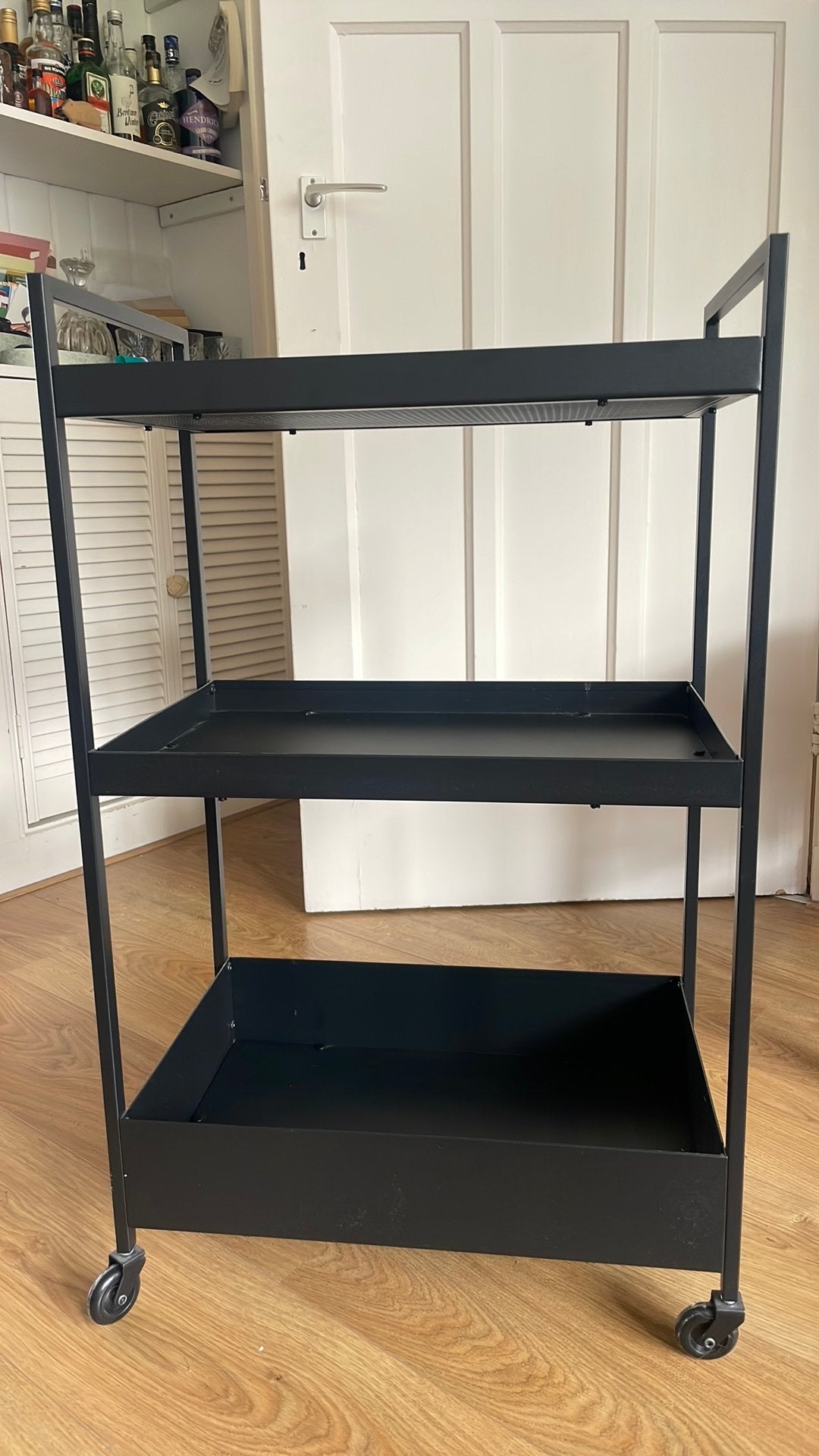 IKEA NISSAFORS Roltafel / Serveerwagen Zwart, Ophalen, Zo goed als nieuw