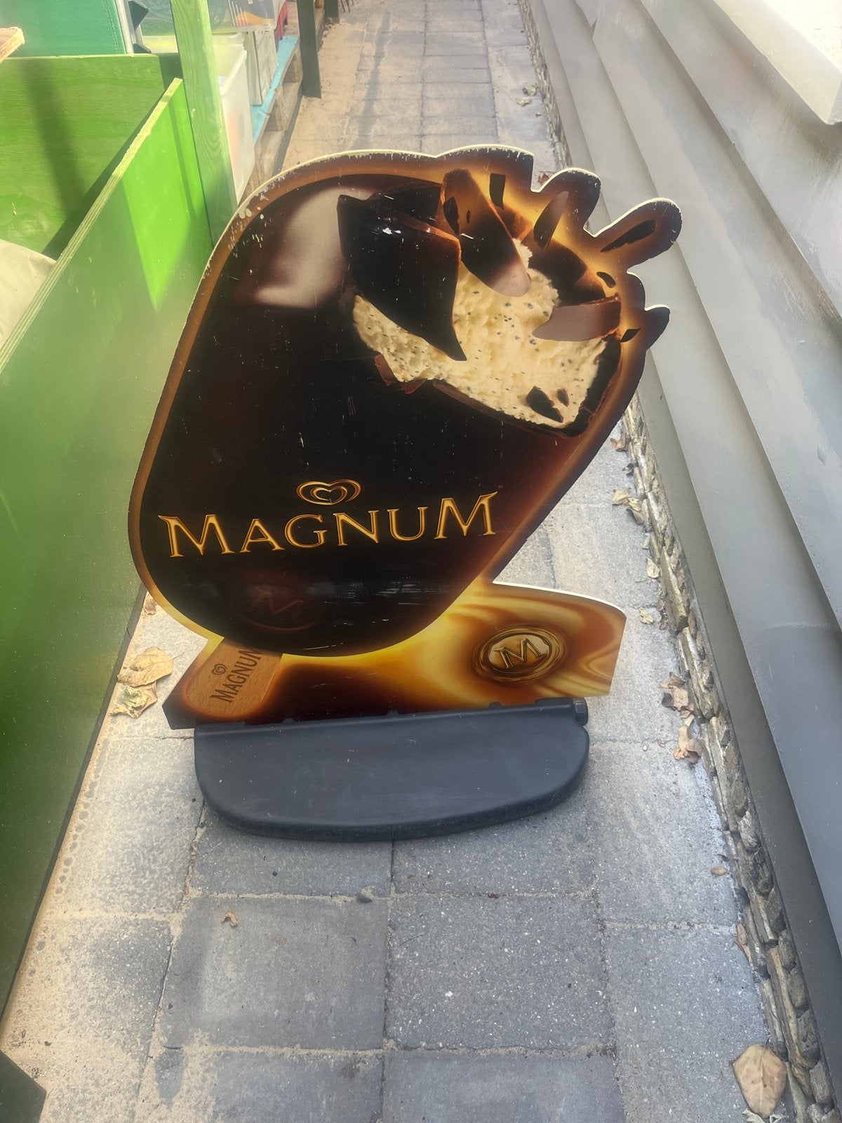 Magnum reclamebord, 95cm, in met water vulbare houder., Ophalen, Gebruikt, Reclamebord