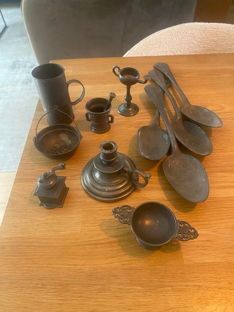 Diverse tinnen miniaturen en lepels, Ophalen of Verzenden