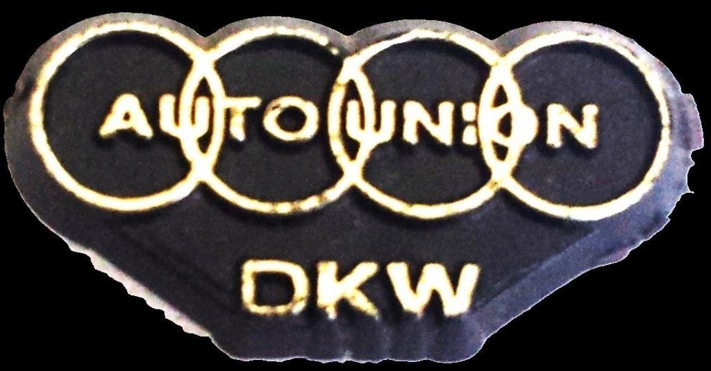 Auto Union D.K.W. speld- zwart plastic, Verzenden, Zo goed als nieuw, Transport, Speldje of Pin