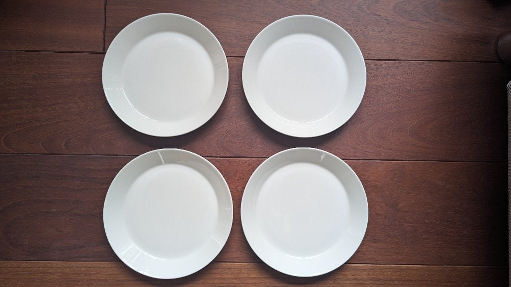 Iittala Teema bord 21 cm wit 4 stuks nieuw, Nieuw, Ophalen of Verzenden, Bord(en), Overige stijlen