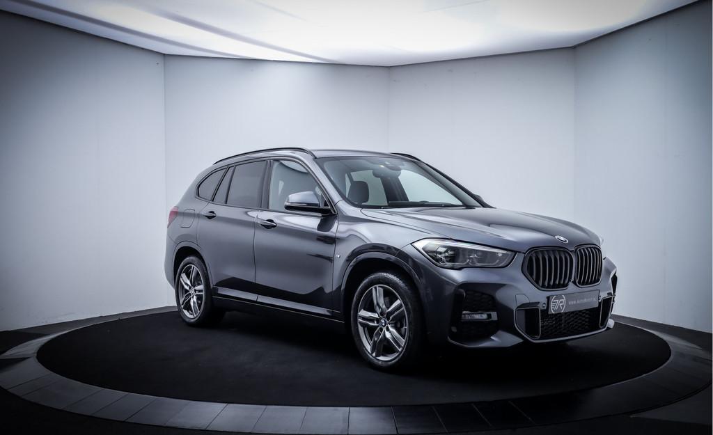 BMW X1 20iA M-SPORT High Executive UNIEKE KM | DEALER AUTO |, 1998 cc, Zwart, 179 pk, Bedrijf