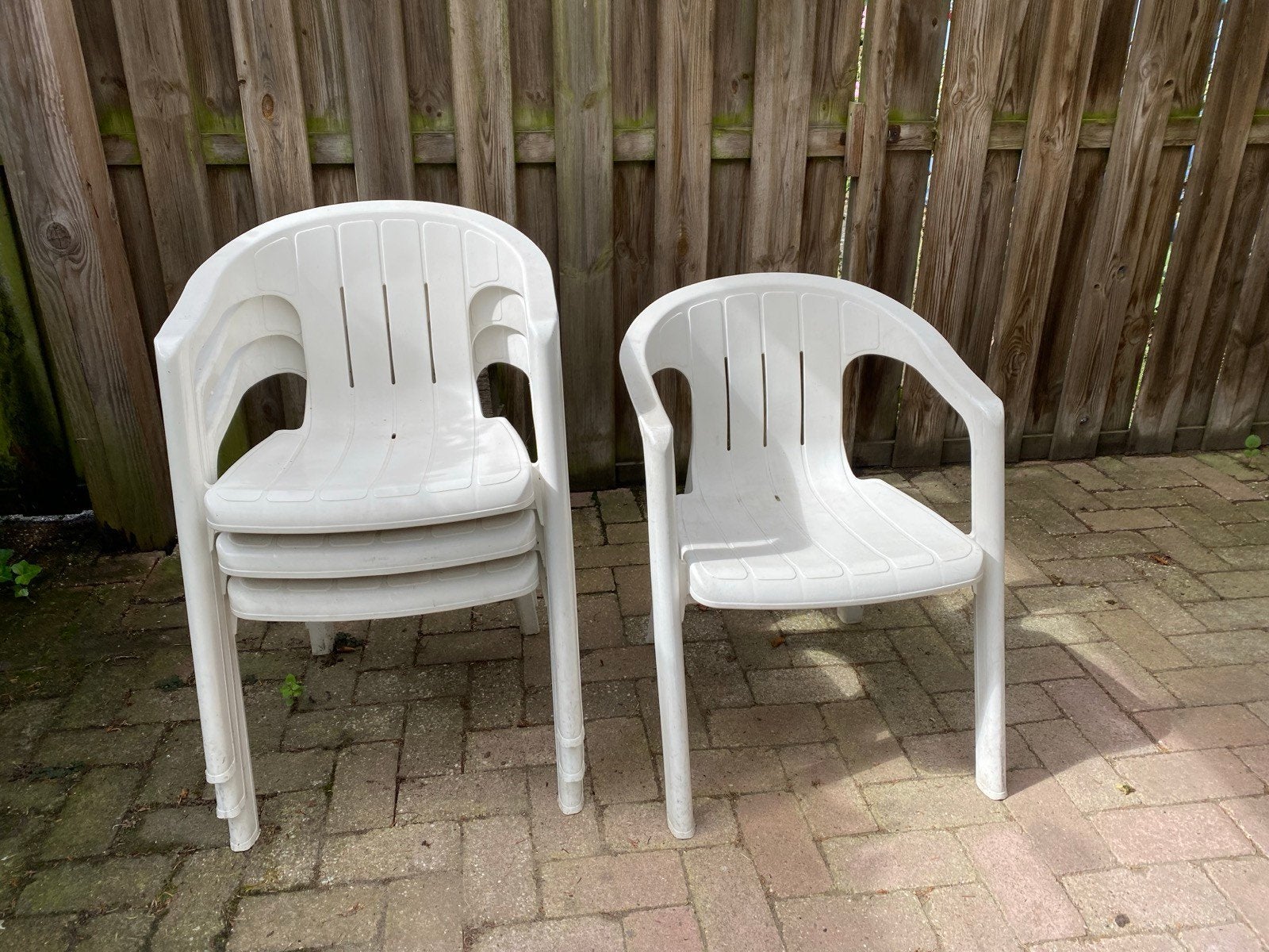 4 stapelbare stoelen, Ophalen, Kunststof, Stapelbaar