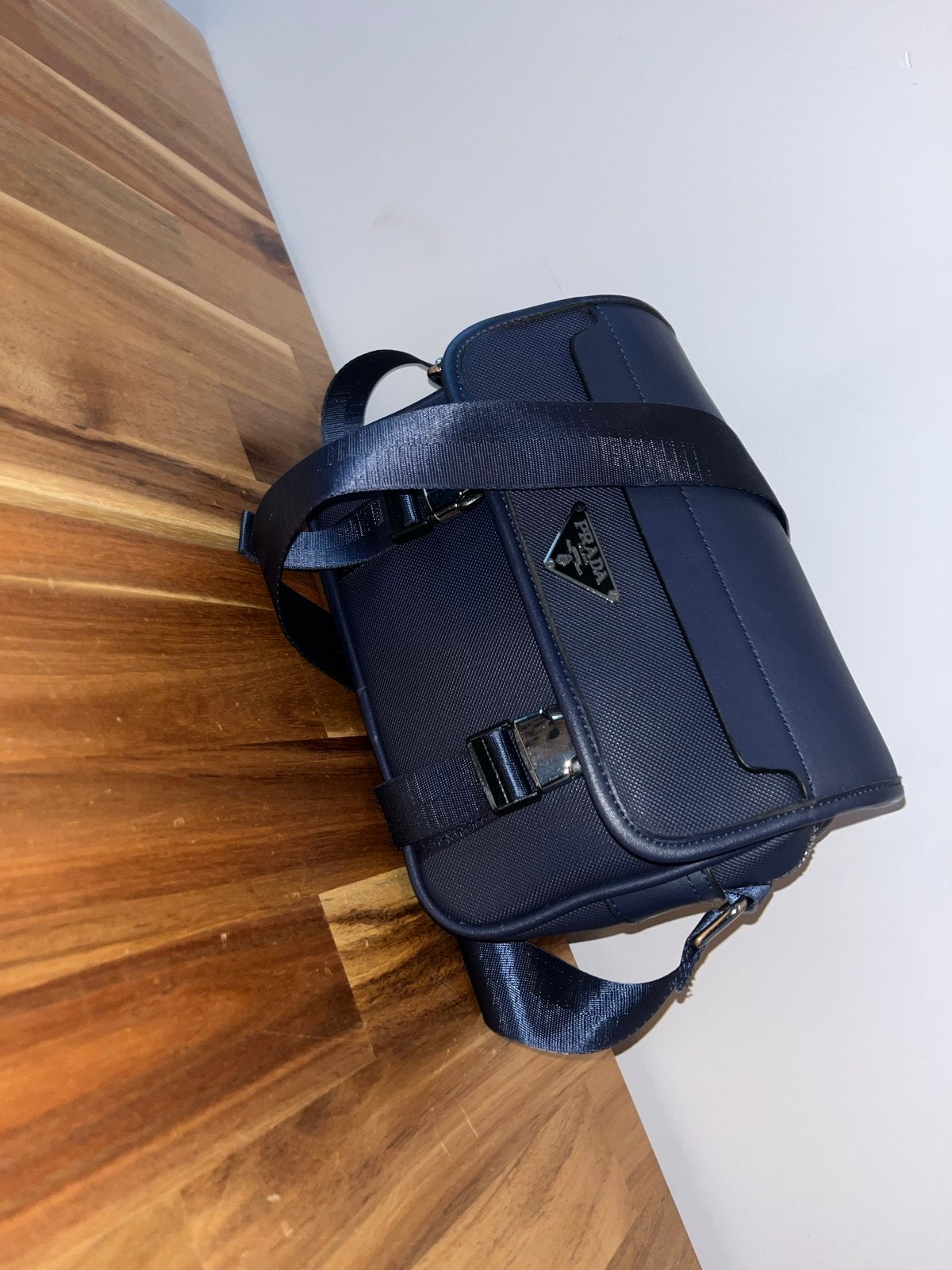 Prada Schoudertas - Stijlvol en Compact, Ophalen of Verzenden, Gebruikt, Blauw, Overige merken