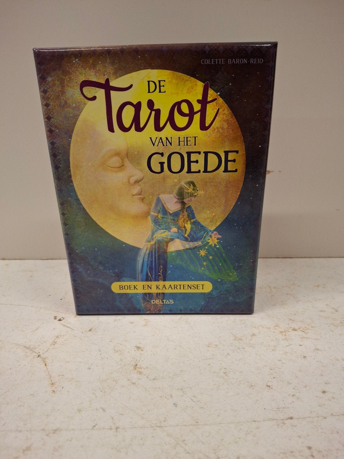 De Tarot van het Goede - Boek en Kaartenset, Tarot of Kaarten leggen, Ophalen of Verzenden, Zo goed als nieuw, Instructieboek