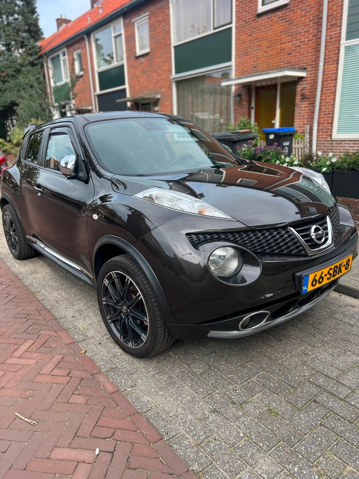 Nissan Juke 1.6 Dig-t 4WD CVT 2011 Bruin, Auto's, 1618 cc, Zwart, Bruin, 75 €/maand