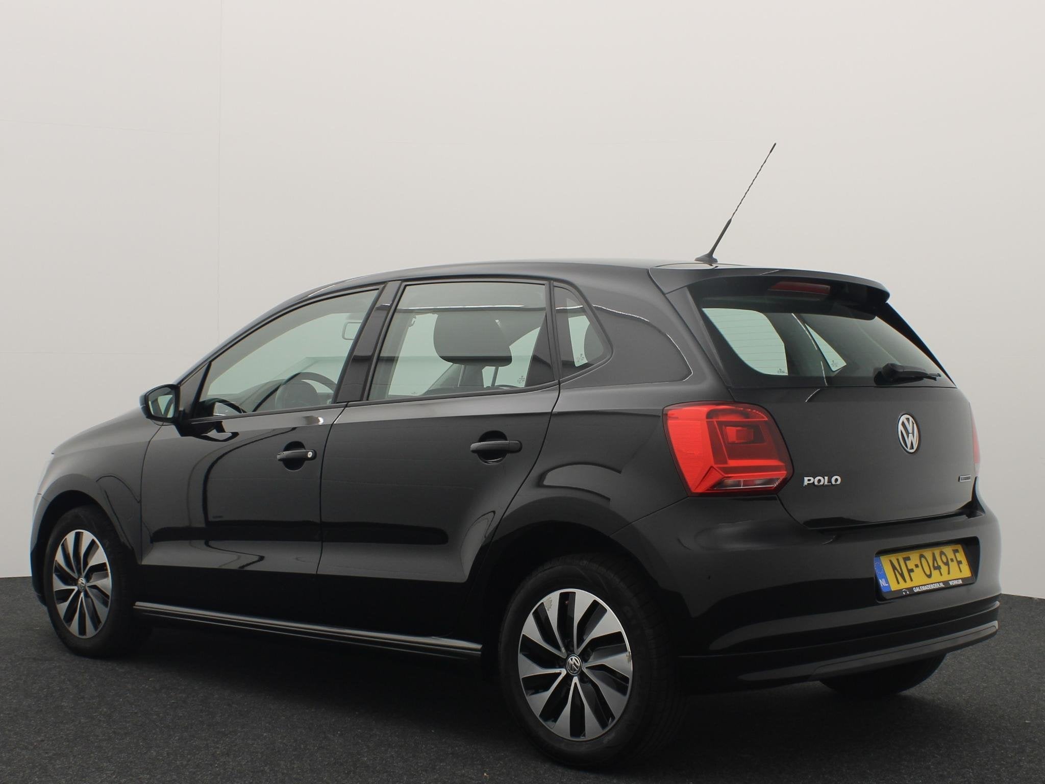 Volkswagen Polo 1.0 BlueMotion Edition CARPLAY / AIRCO / BLU, Voorwielaandrijving, Stof, Gebruikt, 95 pk