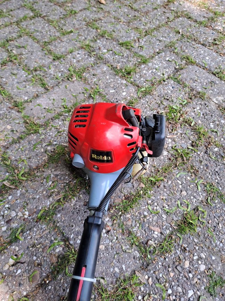 Robin NB2001 Benzine Bosmaaier - Gebruikt, Ophalen, Gebruikt, Benzine