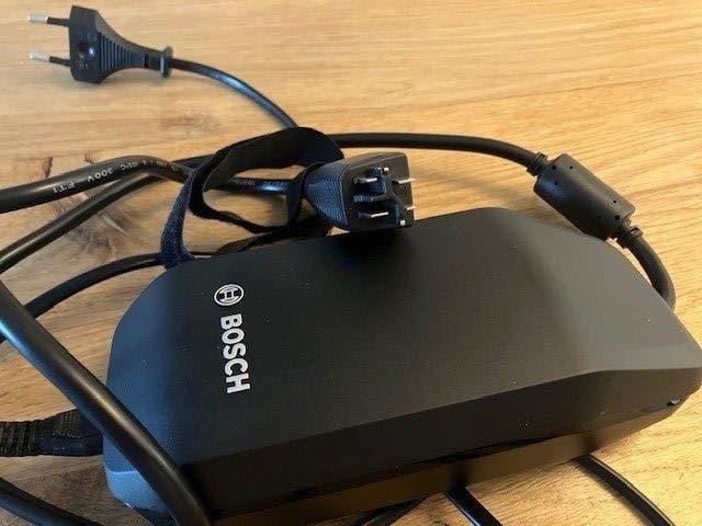 Bosch acculader ebike BPC3200, Ophalen, Zo goed als nieuw