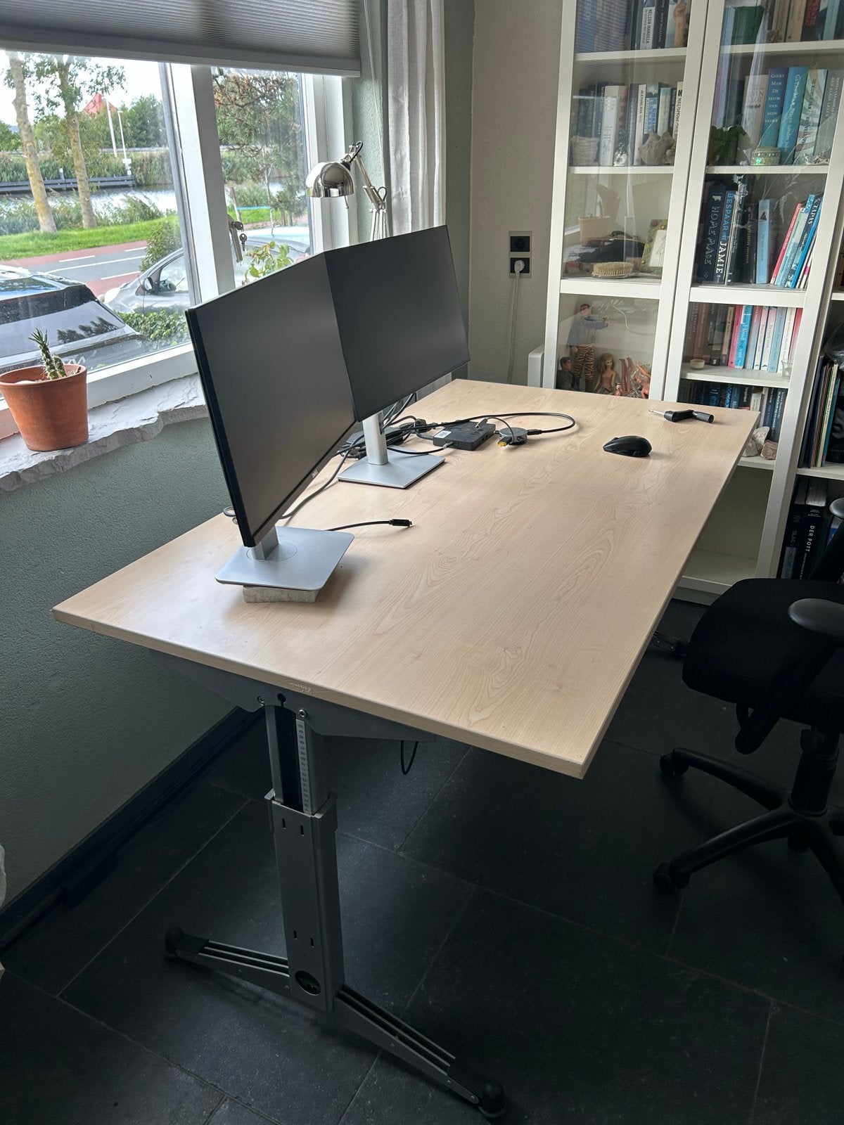 Handmatig verstelbaar bureau - 160x90 cm, Huis en Inrichting, Ophalen, In hoogte verstelbaar, Gebruikt, Zit-sta bureau