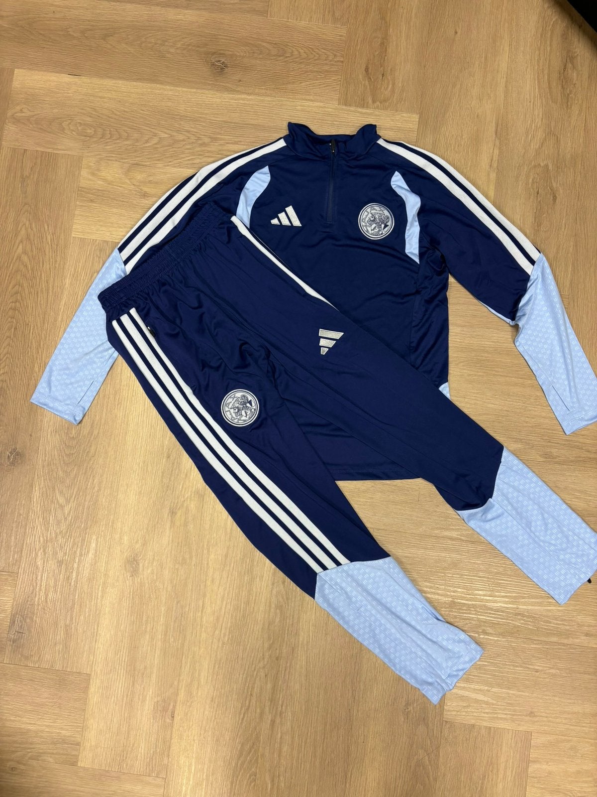 Ajax trainingspak kids maat 146/152, Ophalen of Verzenden, Nieuw, Voetbal