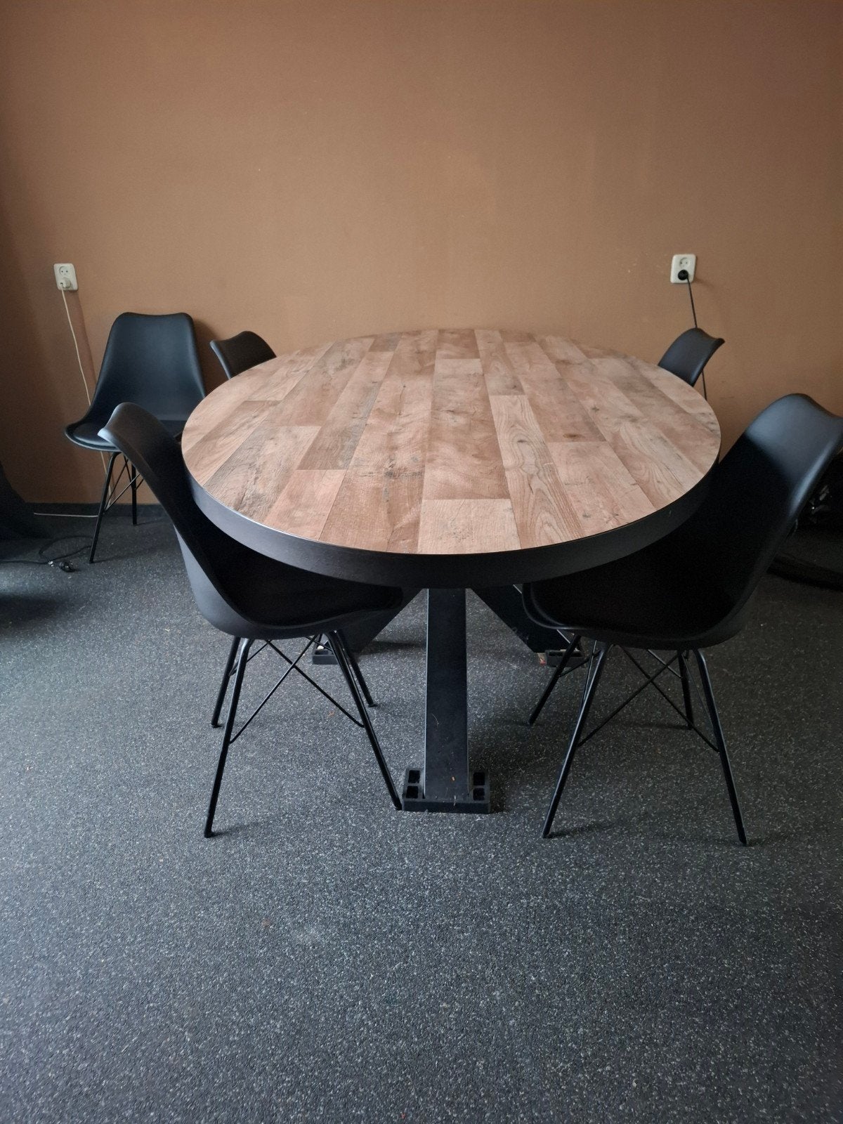 ovale Eettafel tv meubel en kast, Huis en Inrichting, Ophalen of Verzenden, Rechthoekig, 100 tot 150 cm, 50 tot 100 cm