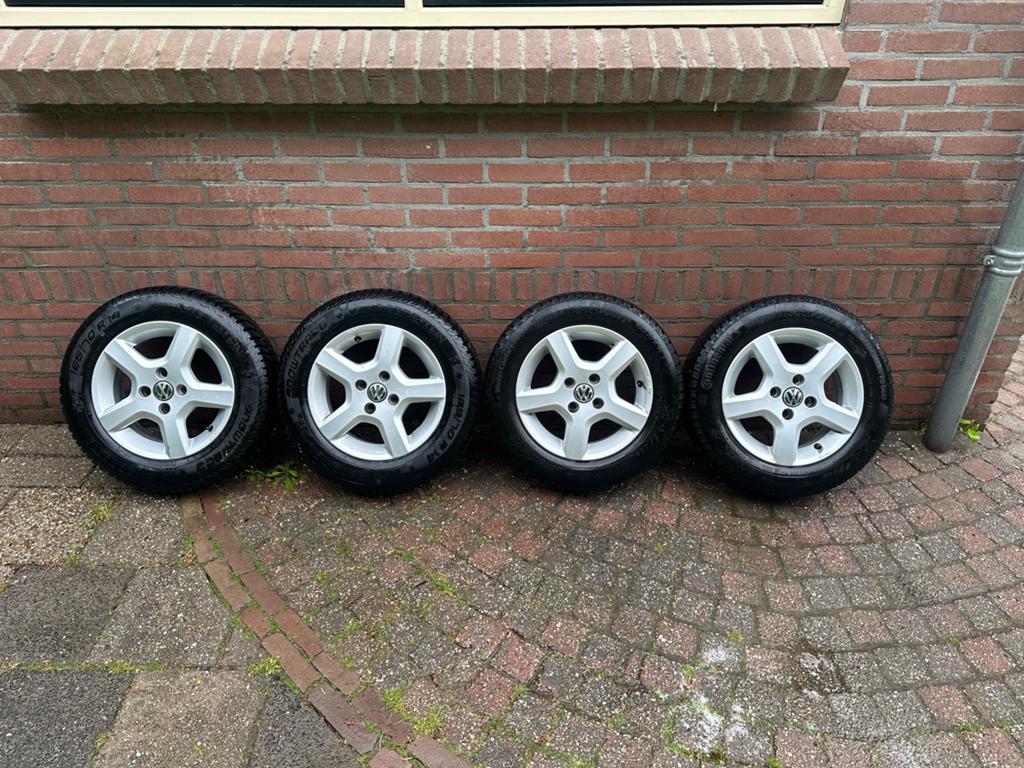 Originele 14 inch VW Up! Velgen + Winterbanden 165/70 R14, Auto-onderdelen, Ophalen, 14 inch, Gebruikt, Winterbanden