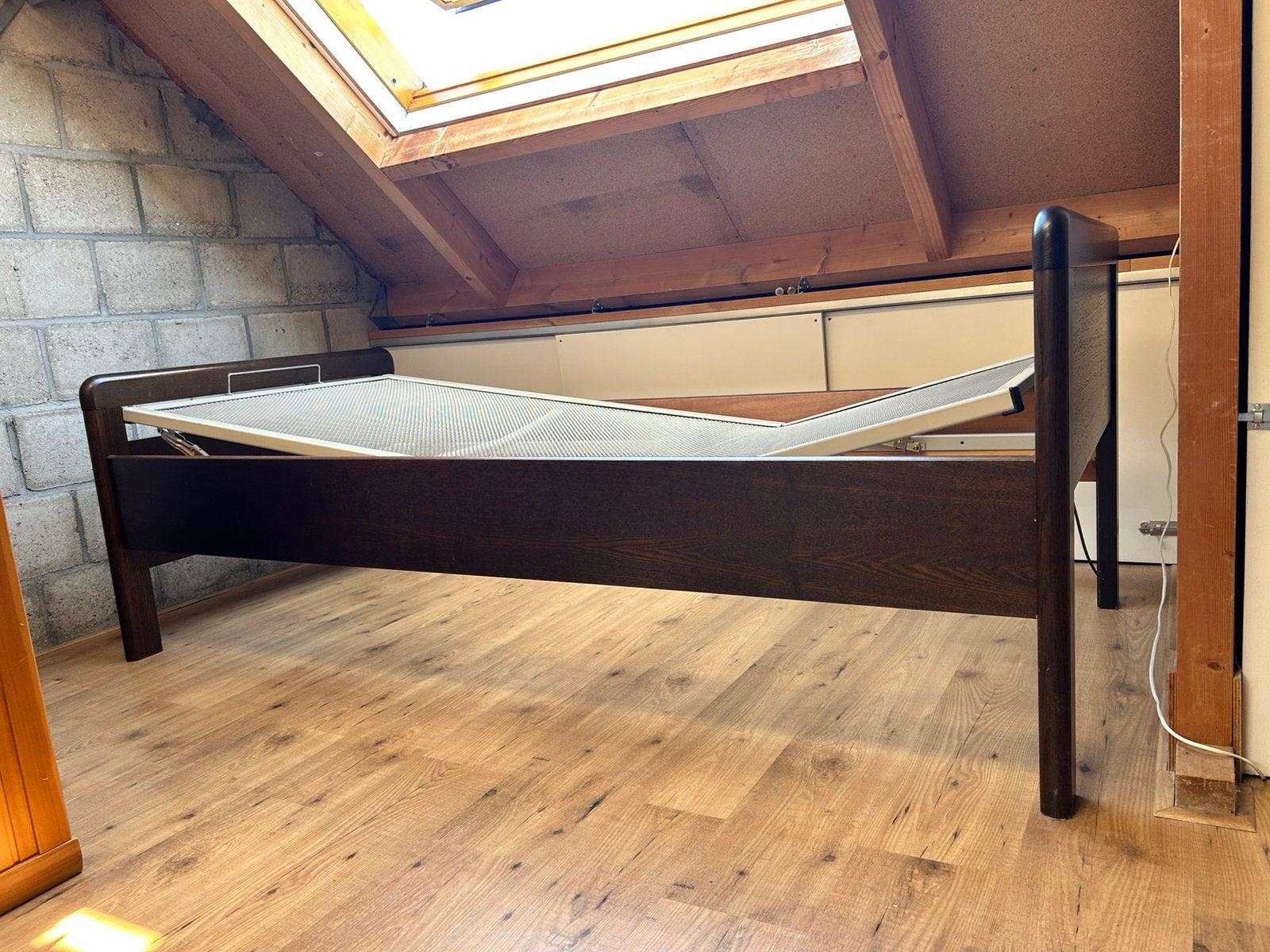 Te koop prima en degelijke kwaliteit  bed 200x90cm, Huis en Inrichting, Ophalen, Verstelbaar, 90 cm, Eenpersoons
