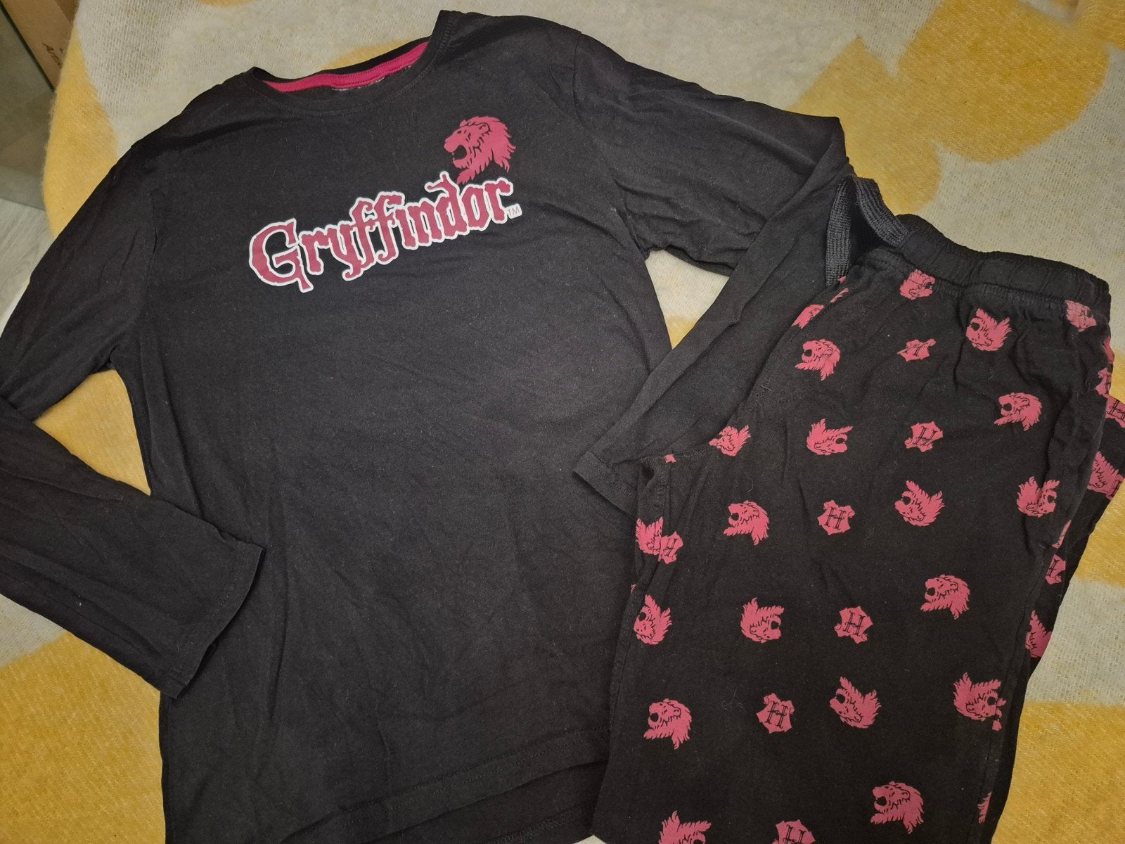 Harry Potter Gryffindor Pyjama Maat 170/176, Nacht- of Onderkleding, Gebruikt, Jongen of Meisje, Ophalen of Verzenden