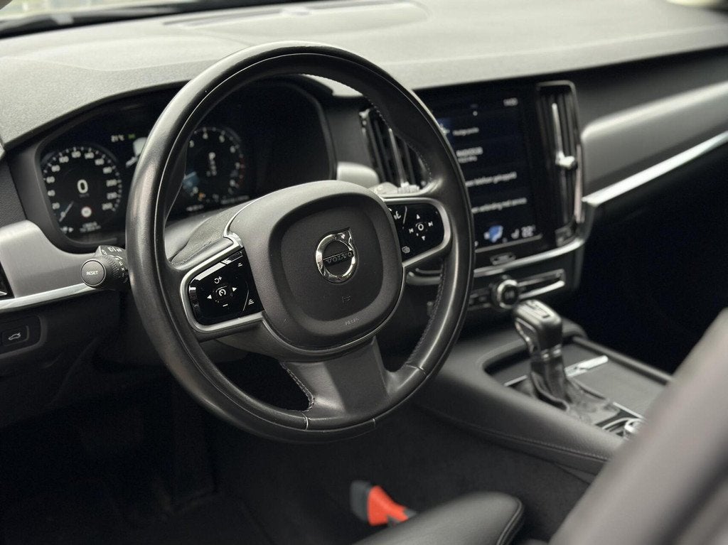 Volvo V90 2.0 T4 Leer, Memory Auto Pilot, ACC, Carplay, LM.., Auto's, Volvo, Euro 6, 1969 cc, 1616 kg, 93 €/maand