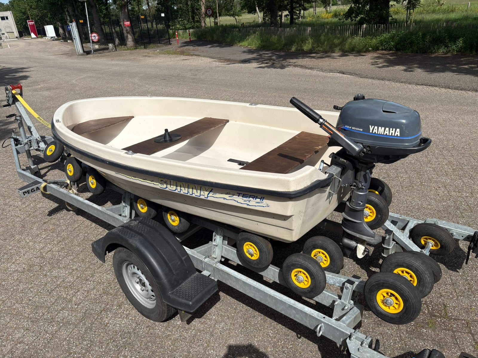 Sunny terhi 310 visboot/tourboot incl yamaha 4 pk, Watersport en Boten, Vis- en Consoleboten, Ophalen, 30 tot 50 pk, Topcraft