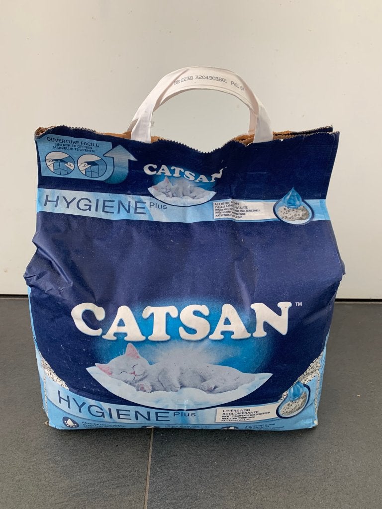 CATSAN Hygiëne Plus - Kattenbakvulling - 11,5 L NIEUW in zak, Ophalen of Verzenden, Zelfreinigend, Nieuw, Gesloten