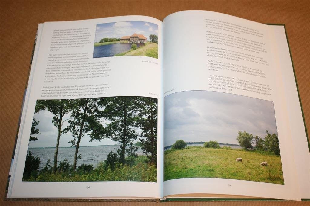 Weerribben-Wieden. Nationaal park in Noordwest-Overijssel., Ophalen of Verzenden, Zo goed als nieuw