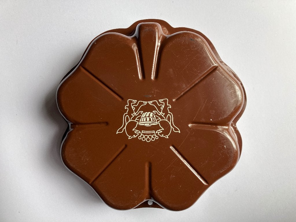 Vintage Geëmailleerde Puddingvorm / Bakvorm - Bruin & Crème, Antiek en Kunst, Ophalen of Verzenden