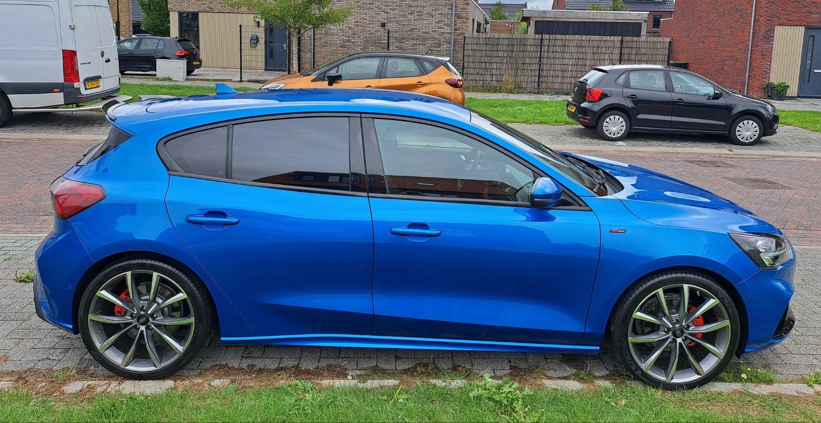 Hele nette! 1.5 ST Line 182 PK Ford Focus, B&O, in Topstaat, Dealer onderhouden, 700 kg, Blauw, Leder en Stof