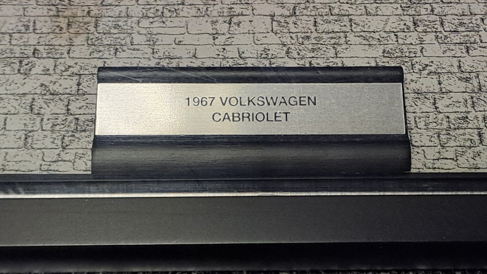 Display vitrine voor modelauto - 1967 VW Cabriolet, Overige merken, Auto, Groter dan 1:32, Onbekend