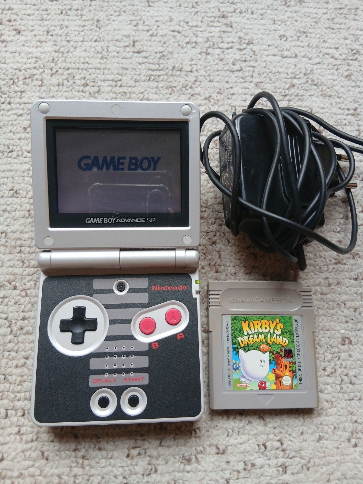 Game Boy Advance SP Nes Editie, Spelcomputers en Games, Ophalen of Verzenden, Gebruikt, Game Boy Advance SP